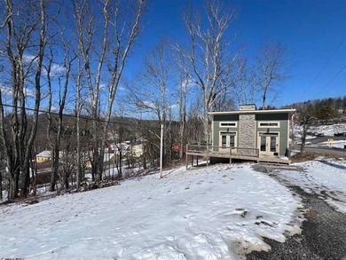 Welcome to your mountain getaway in the heart of West Virginia's - photo 2