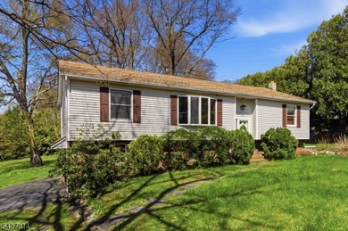Welcome to a truly special offering in Upper Greenwood Lake, a - photo 3