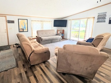 Welcome to lakeside living!! This spacious 3 BR, 2 BA - photo 6