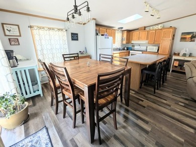 Welcome to lakeside living!! This spacious 3 BR, 2 BA - photo 9