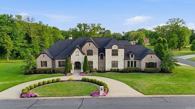 Welcome to this exceptional custom-built estate nestled on 1.92 - photo 1