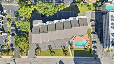 Top-floor end unit with beautiful beach views and excellent - photo 31