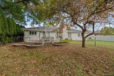 Welcome to 38219 Santa Anna Street in Clinton Township! This - photo 33