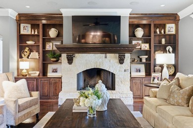Welcome to this exceptional custom-built estate nestled on 1.92 - photo 7