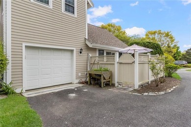 Welcome to 213 Corey Lane, a beautifully updated townhouse - photo 38