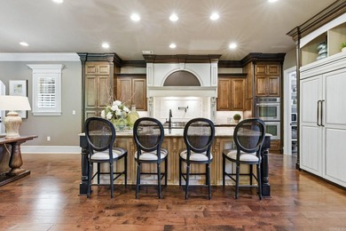 Welcome to this exceptional custom-built estate nestled on 1.92 - photo 9