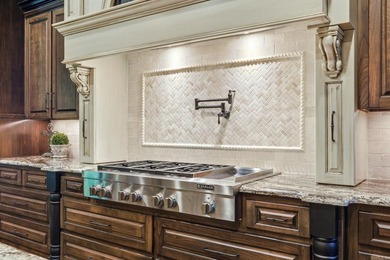 Welcome to this exceptional custom-built estate nestled on 1.92 - photo 10