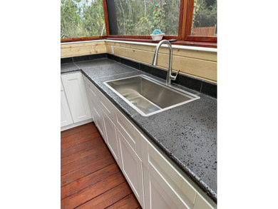 CABIN IN THE NATIVE HAWAIIAN RAIN FOREST WITH WELL-BUILT - photo 8