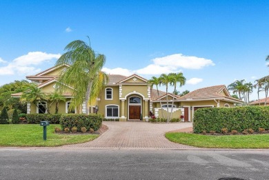 (private lake, pond, creek) Home For Sale in Palm Beach Gardens Florida