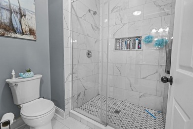 Welcome to this beautifully maintained 3-bedroom, 2-bath condo - photo 22