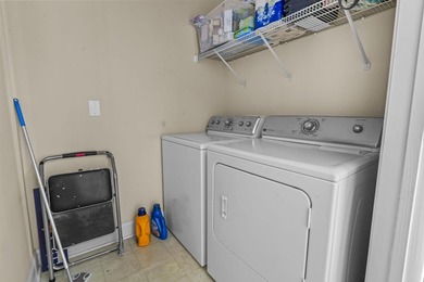 Welcome to this beautifully maintained 3-bedroom, 2-bath condo - photo 23