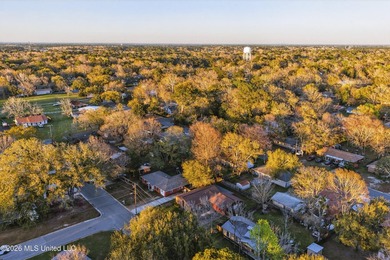 PRICED THOUSANDS BELOW APRRAISED VALUE... Located less than a - photo 30