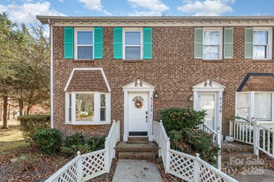 Lake Townhome/Townhouse For Sale in Charlotte, North Carolina