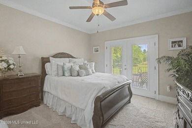 Welcome home to your own private estate! Tucked away at the end - photo 31
