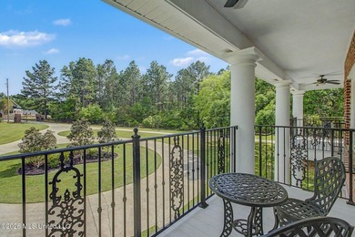 Welcome home to your own private estate! Tucked away at the end - photo 32