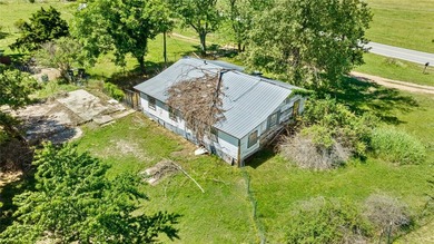 20 ac mol with no value mobile and old house - SELLER WILL - photo 5