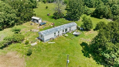 20 ac mol with no value mobile and old house - SELLER WILL - photo 8