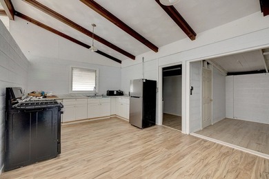 Experience the unbeatable convenience of this centrally located - photo 5