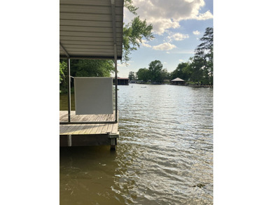 140' Seasonal Waterfront & Nestle on private wooded 0.75 Ac +/-! - photo 3