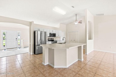Peaceful water views and over 2,000 square feet of thoughtfully - photo 9
