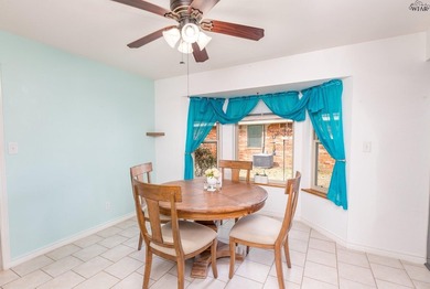 Pool, cul-de-sac & steps to Lake Wichita trails! Spacious - photo 12