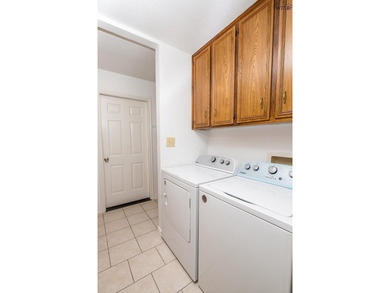 Pool, cul-de-sac & steps to Lake Wichita trails! Spacious - photo 13