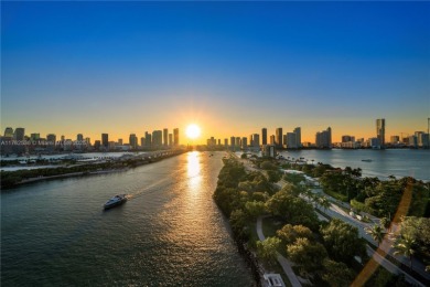 MODERN INDUSTRIAL DESIGN DUPLEX WITH BREATHTAKING MIAMI SUNSET