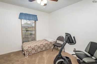Pool, cul-de-sac & steps to Lake Wichita trails! Spacious - photo 15