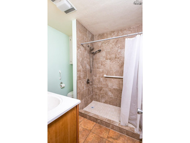Pool, cul-de-sac & steps to Lake Wichita trails! Spacious - photo 17