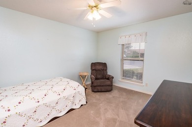 Pool, cul-de-sac & steps to Lake Wichita trails! Spacious - photo 18