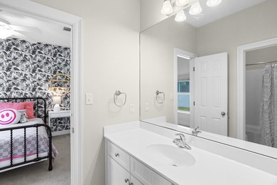 This lovely Florida Coastal home offers a total of 4 bedrooms, 3 - photo 19