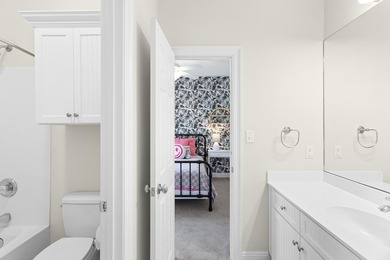 This lovely Florida Coastal home offers a total of 4 bedrooms, 3 - photo 20