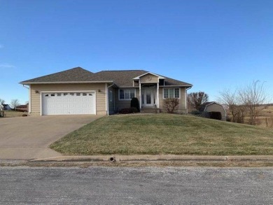 (private lake, pond, creek) Home For Sale in Memphis Missouri