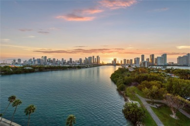 MODERN INDUSTRIAL DESIGN DUPLEX WITH BREATHTAKING MIAMI SUNSET