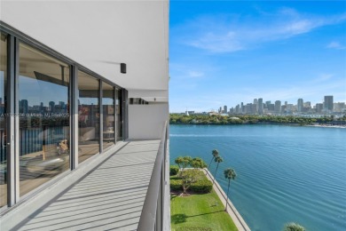 MODERN INDUSTRIAL DESIGN DUPLEX WITH BREATHTAKING MIAMI SUNSET