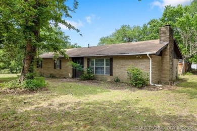Lake Home For Sale in Eufaula, Oklahoma