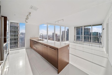 Lake Condo For Sale in Miami,