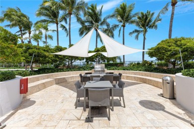 MODERN INDUSTRIAL DESIGN DUPLEX WITH BREATHTAKING MIAMI SUNSET