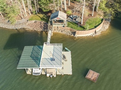 Welcome to Hemlock Pointe, a rare and exquisite estate nestled - photo 5