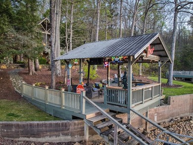 Welcome to Hemlock Pointe, a rare and exquisite estate nestled - photo 6