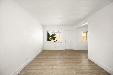 Excellent opportunity to acquire a well-maintained, fully leased - photo 6