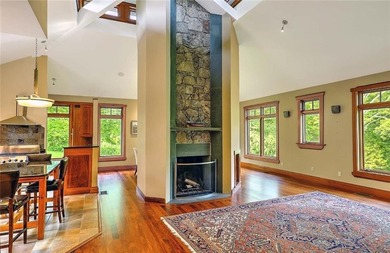 This custom-built Contemporary home designed by the world-famous - photo 17