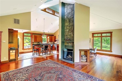This custom-built Contemporary home designed by the world-famous - photo 19