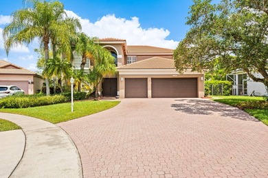 Amazing lakefront pool home tucked away on a quiet cul de sac - photo 1
