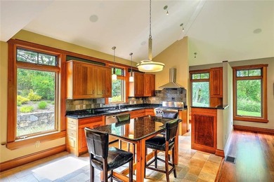 This custom-built Contemporary home designed by the world-famous - photo 22