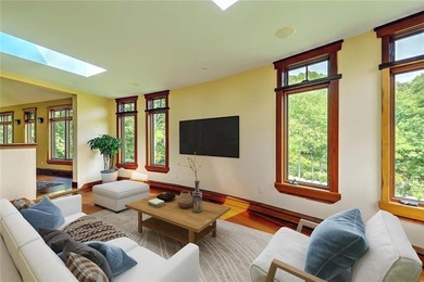 This custom-built Contemporary home designed by the world-famous - photo 26