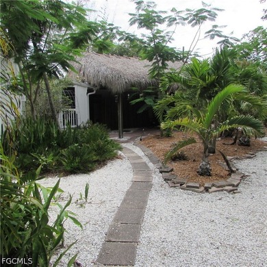 A Dream Historic property... 7.5 Acres in Bokeelia Built in 1949 - photo 1