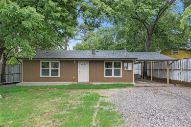 Lake Home For Sale in Quinlan, Texas