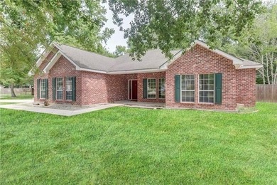 Lake Pontchartrain Home For Sale in Lacombe Louisiana