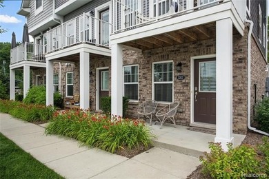 Clinton River Condo For Sale in Auburn Hills Michigan